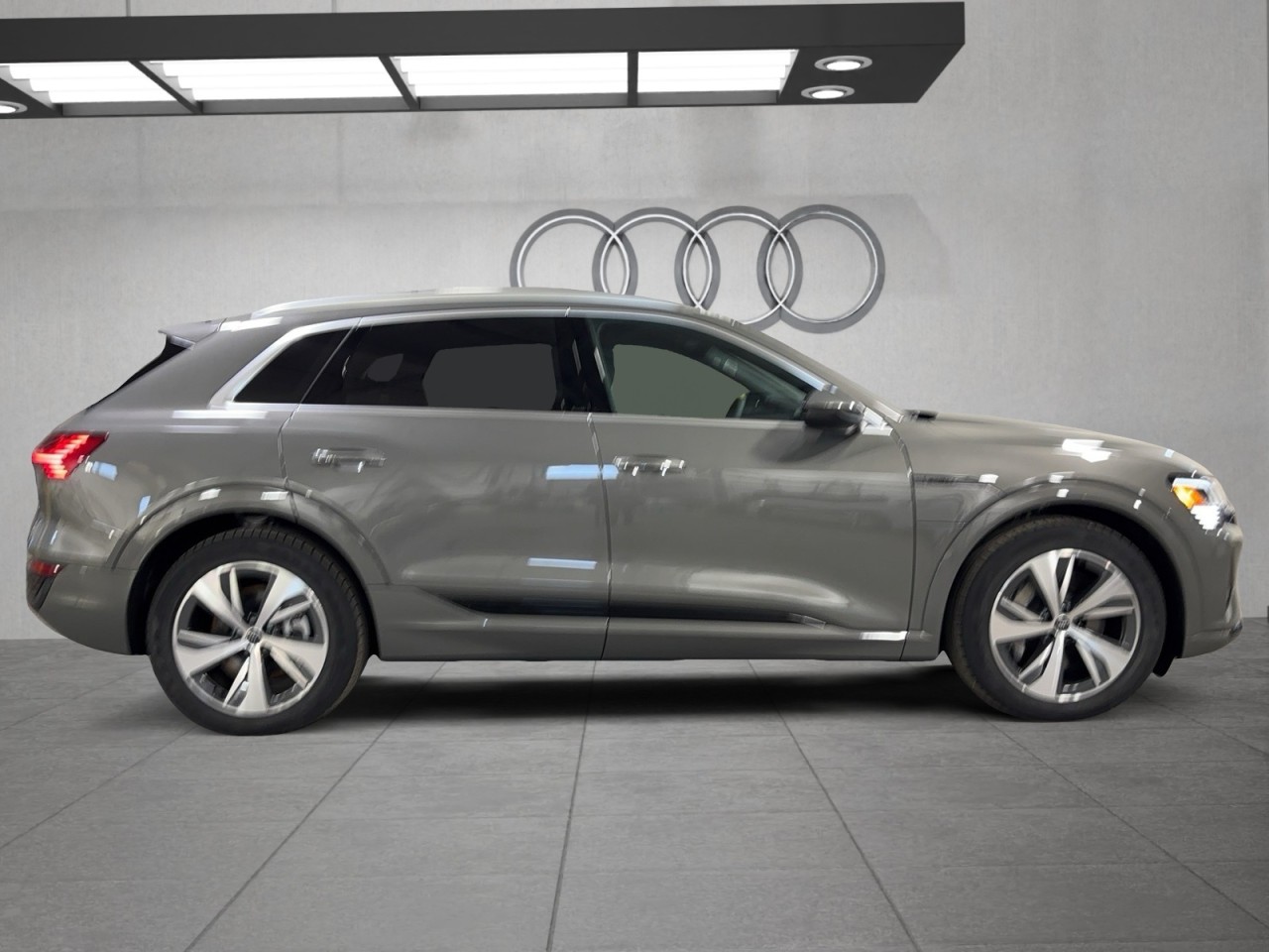 2024 Audi Q8 e-tron